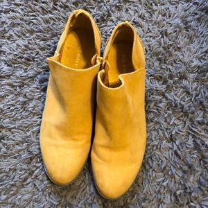 Mustard yellow Old Navy booties